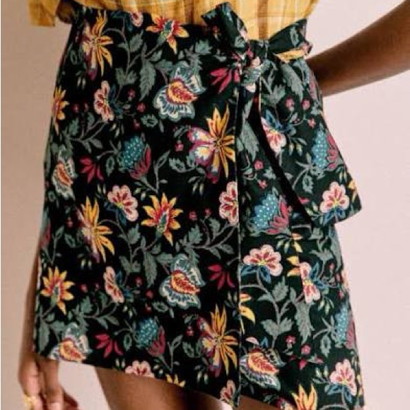 Sezane Lola Floral Black Skirt - Picture 2 of 4